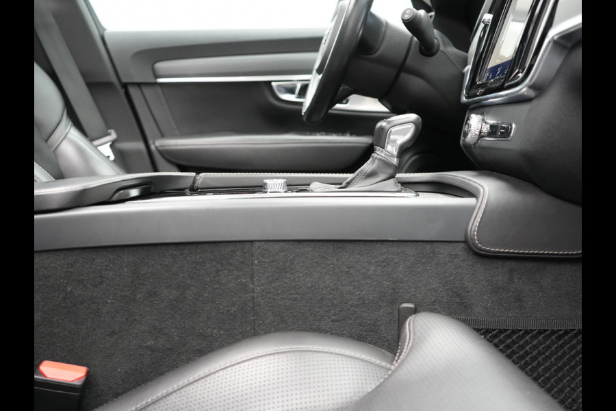 Volvo V90 T5 Inscription 255pk Automaat | Panodak | Trekhaak af Fabriek | Adaptive Cruise | Luxe Lederen Comfortzetels Massage & Memory |  Head Up | Bowers & Wilkins | 360 Camera | BLIS | 20"L.M |