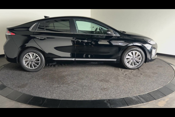 Hyundai IONIQ Comfort EV 38 kWh | Auto in nieuwstaat! | Infinity sound | Stoelverwarming