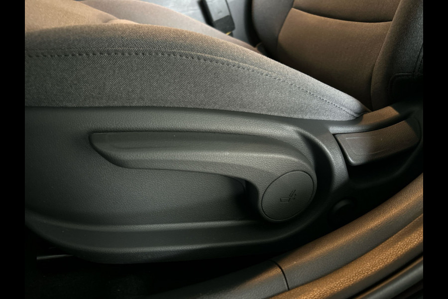 Hyundai IONIQ Comfort EV 38 kWh | Auto in nieuwstaat! | Infinity sound | Stoelverwarming