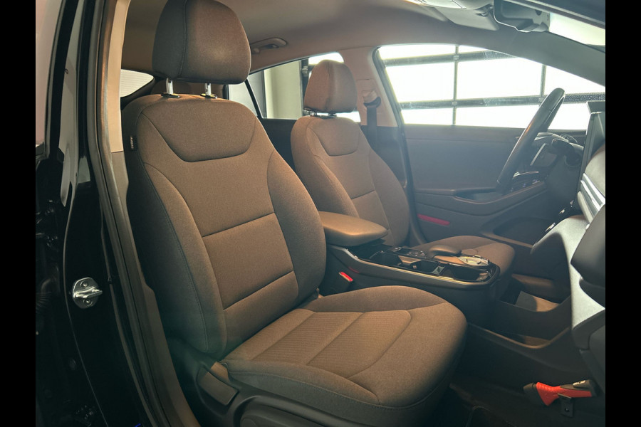 Hyundai IONIQ Comfort EV 38 kWh | Auto in nieuwstaat! | Infinity sound | Stoelverwarming
