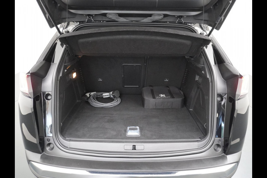 Peugeot 3008 1.6 HYbrid 225 GT VAN: 26.900,- VOOR 23.330,- UW HERFSTVOORDEEL: 3.570,- Plug-in Hybride | Navi | Camera | Adaptieve Cruisecontrol | 12 mnd BOVAG-garantie