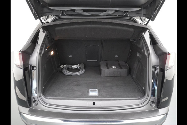 Peugeot 3008 1.6 HYbrid 225 GT VAN: 26.900,- VOOR 23.330,- UW HERFSTVOORDEEL: 3.570,- Plug-in Hybride | Navi | Camera | Adaptieve Cruisecontrol | 12 mnd BOVAG-garantie