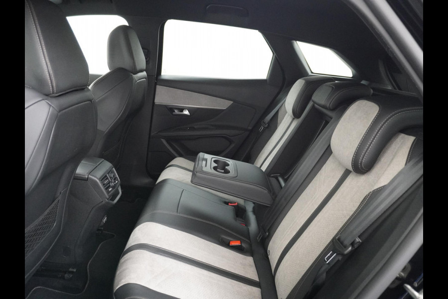 Peugeot 3008 1.6 HYbrid 225 GT VAN: 26.900,- VOOR 23.330,- UW HERFSTVOORDEEL: 3.570,- Plug-in Hybride | Navi | Camera | Adaptieve Cruisecontrol | 12 mnd BOVAG-garantie