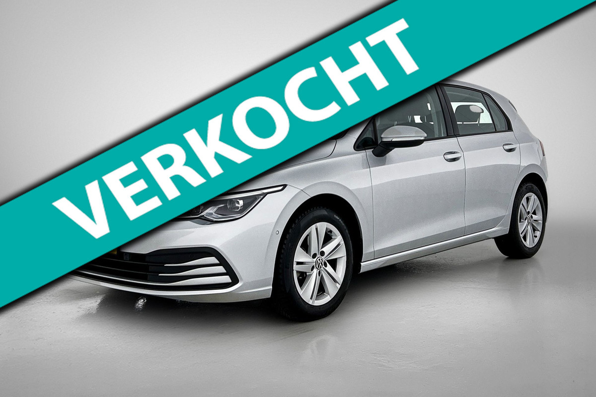 Volkswagen Golf 1.0 eTSI Life Business Automaat (SFEERVERLICHTING, LED, CARPLAY, MASSAGE STOEL, LED, CAMERA, 1e EIGENAAR) Volkswagen Golf 1.0 eTSI Life Business Automaat (SFEERVERLICHTING, LED, CARPLAY, MASSAGE STOEL, LED, CAMERA, 1e EIGENAAR)