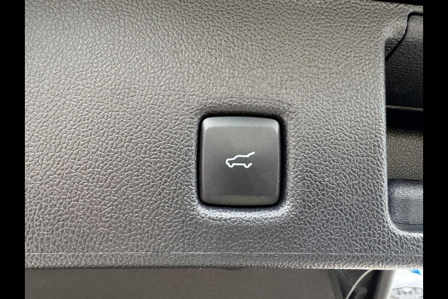 Ford Kuga 2.5 FHEV ST-Line X 190pk | Driver Assistance Pack | Winterpack | Panoramadak | Technology Pack | Geen Stekker nodig | All Season banden