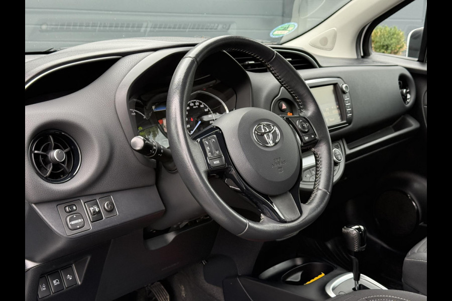 Toyota Yaris 1.5 Hybrid Design Sport Navi,Camera,Clima,Cruise,Lm velgen,Apk tot 06-2026