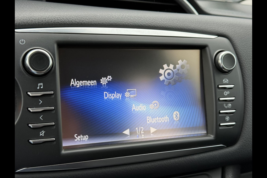 Toyota Yaris 1.5 Hybrid Design Sport Navi,Camera,Clima,Cruise,Lm velgen,Apk tot 06-2026
