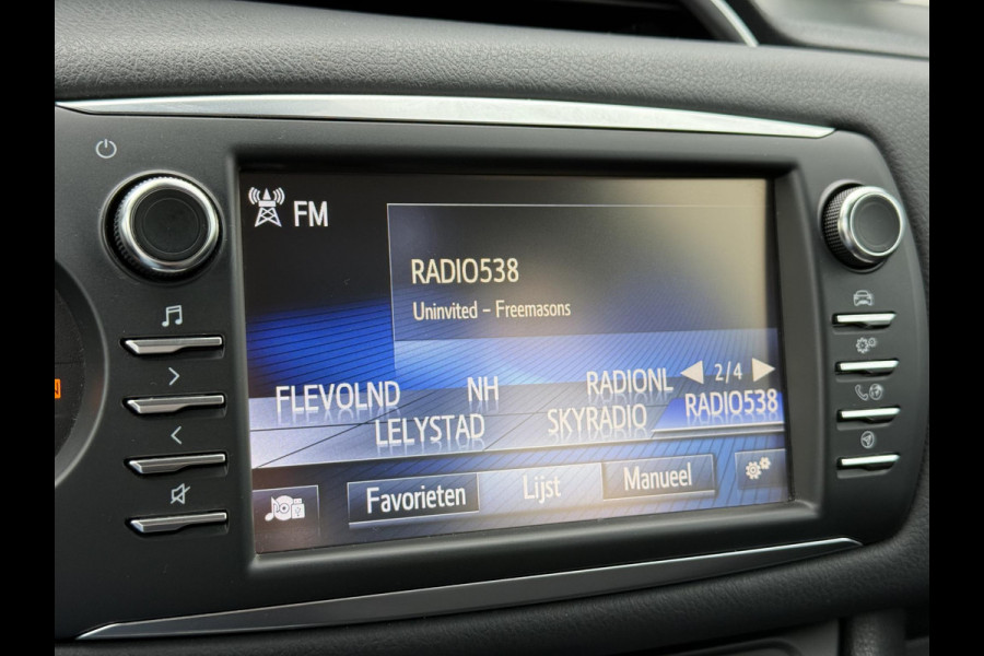 Toyota Yaris 1.5 Hybrid Design Sport Navi,Camera,Clima,Cruise,Lm velgen,Apk tot 06-2026