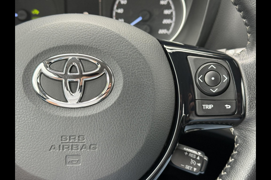 Toyota Yaris 1.5 Hybrid Design Sport Navi,Camera,Clima,Cruise,Lm velgen,Apk tot 06-2026