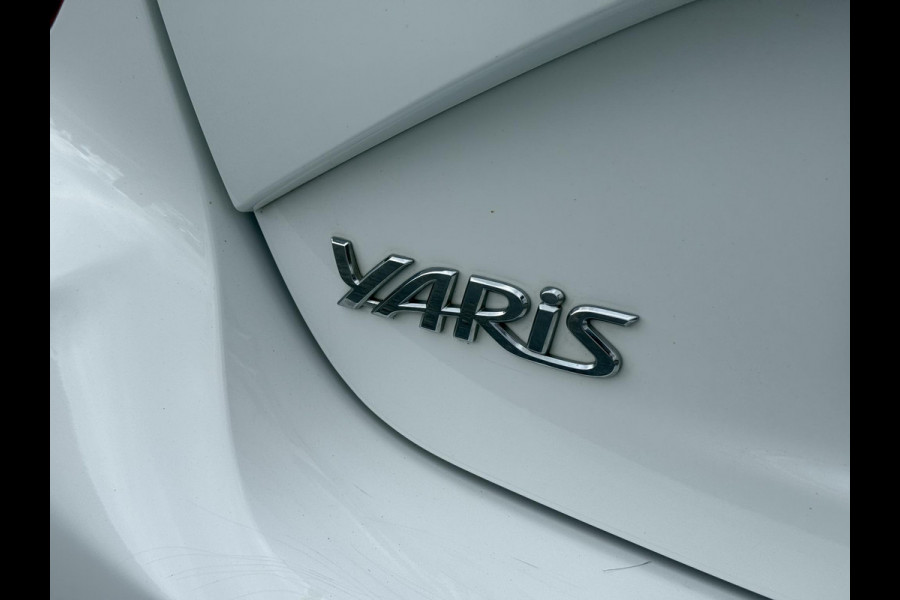 Toyota Yaris 1.5 Hybrid Design Sport Navi,Camera,Clima,Cruise,Lm velgen,Apk tot 06-2026