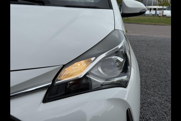 Toyota Yaris 1.5 Hybrid Design Sport Navi,Camera,Clima,Cruise,Lm velgen,Apk tot 06-2026