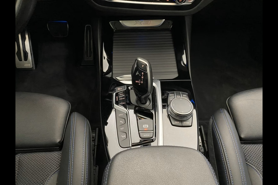 BMW X3 xDrive30e M-SPORT ** ADAPT LED, NAVI+, PANORAMA, TREKH, 20-inch LMV, CARBON SCHWARZ ** 1e EIG ** ** INFORMEER OOK NAAR ONZE AANTREKKELIJKE FINANCIAL-LEASE TARIEVEN **