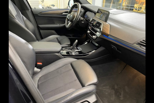 BMW X3 xDrive30e M-SPORT ** ADAPT LED, NAVI+, PANORAMA, TREKH, 20-inch LMV, CARBON SCHWARZ ** 1e EIG ** ** INFORMEER OOK NAAR ONZE AANTREKKELIJKE FINANCIAL-LEASE TARIEVEN **