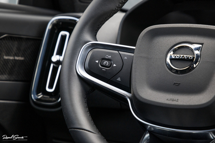 Volvo XC40 1.5 T4 Plug-in hybrid Plus Dark | Memory | Apple Carplay | Keyless Entry |