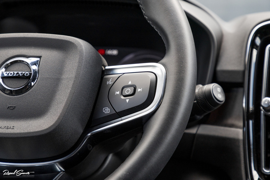 Volvo XC40 1.5 T4 Plug-in hybrid Plus Dark | Memory | Apple Carplay | Keyless Entry |