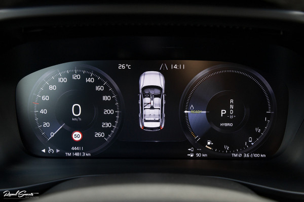 Volvo XC40 1.5 T4 Plug-in hybrid Plus Dark | Memory | Apple Carplay | Keyless Entry |