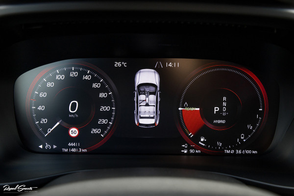 Volvo XC40 1.5 T4 Plug-in hybrid Plus Dark | Memory | Apple Carplay | Keyless Entry |