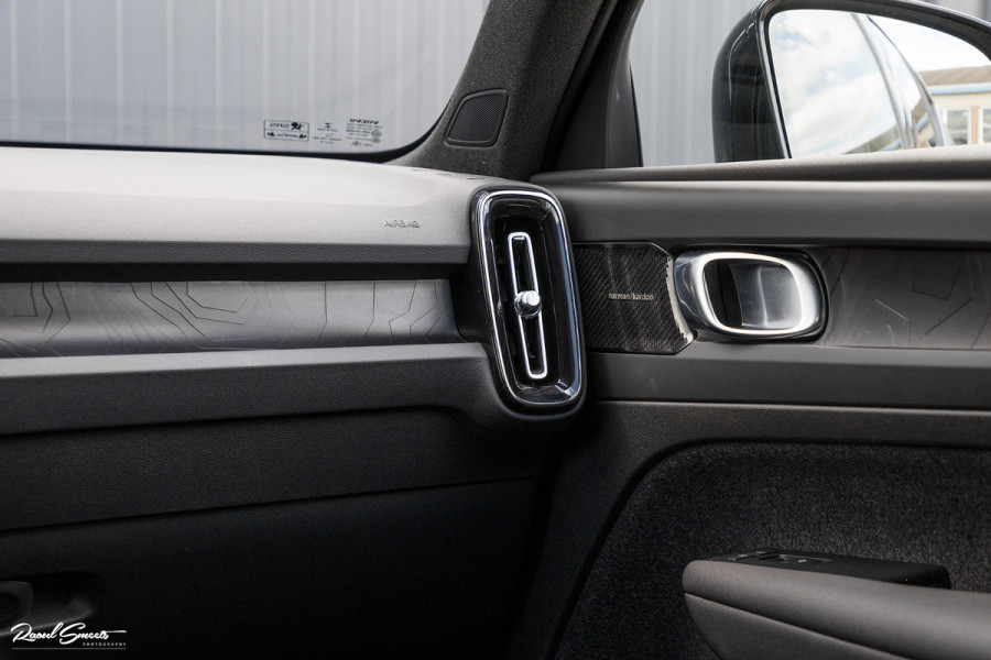 Volvo XC40 1.5 T4 Plug-in hybrid Plus Dark | Memory | Apple Carplay | Keyless Entry |