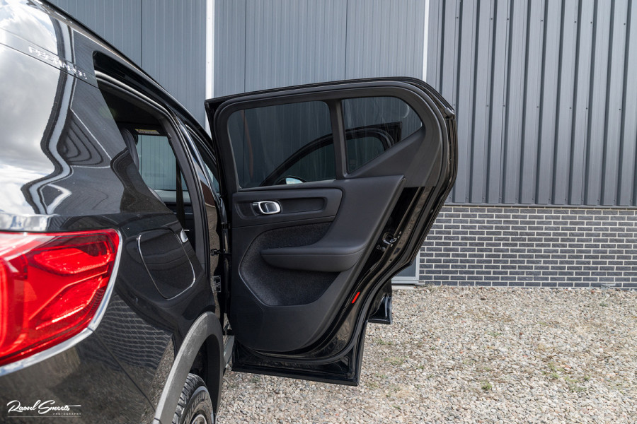Volvo XC40 1.5 T4 Plug-in hybrid Plus Dark | Memory | Apple Carplay | Keyless Entry |