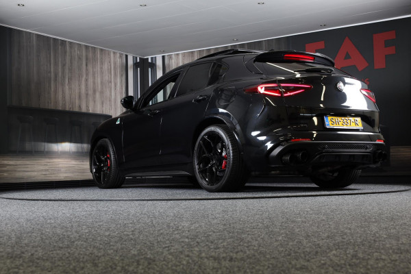 Alfa Romeo Stelvio 2.9 V6 AWD Quadrifoglio / 510 Pk / Acc / Lane Assist / Carbon / Camera / Open Panoramadak / Led / Pdc / 21 Inch