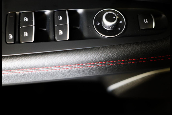 Alfa Romeo Stelvio 2.9 V6 AWD Quadrifoglio / 510 Pk / Acc / Lane Assist / Carbon / Camera / Open Panoramadak / Led / Pdc / 21 Inch