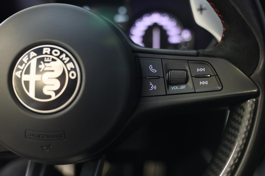 Alfa Romeo Stelvio 2.9 V6 AWD Quadrifoglio / 510 Pk / Acc / Lane Assist / Carbon / Camera / Open Panoramadak / Led / Pdc / 21 Inch
