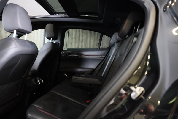 Alfa Romeo Stelvio 2.9 V6 AWD Quadrifoglio / 510 Pk / Acc / Lane Assist / Carbon / Camera / Open Panoramadak / Led / Pdc / 21 Inch