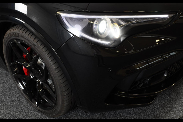 Alfa Romeo Stelvio 2.9 V6 AWD Quadrifoglio / 510 Pk / Acc / Lane Assist / Carbon / Camera / Open Panoramadak / Led / Pdc / 21 Inch