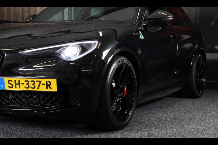 Alfa Romeo Stelvio 2.9 V6 AWD Quadrifoglio / 510 Pk / Acc / Lane Assist / Carbon / Camera / Open Panoramadak / Led / Pdc / 21 Inch
