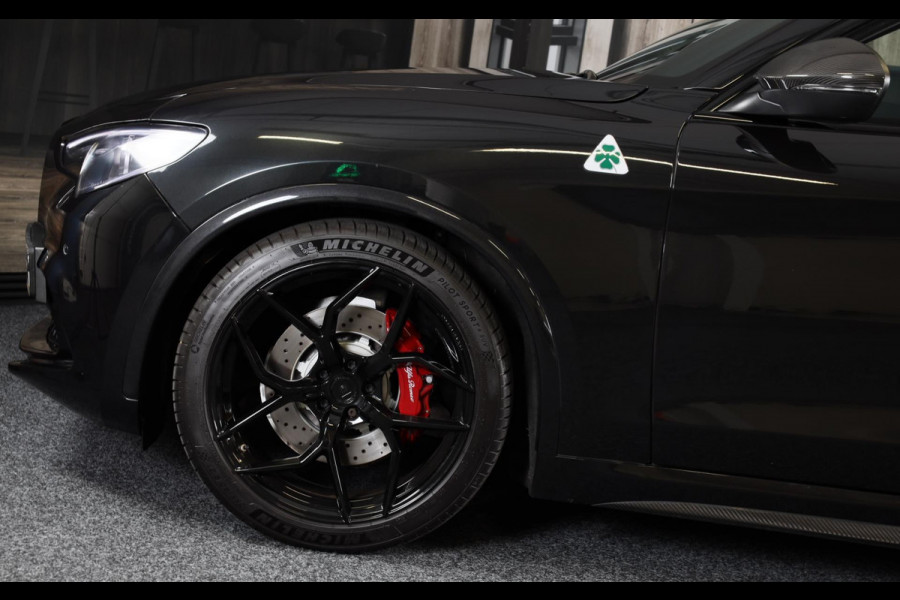 Alfa Romeo Stelvio 2.9 V6 AWD Quadrifoglio / 510 Pk / Acc / Lane Assist / Carbon / Camera / Open Panoramadak / Led / Pdc / 21 Inch