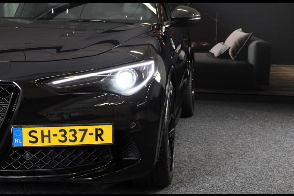 Alfa Romeo Stelvio 2.9 V6 AWD Quadrifoglio / 510 Pk / Acc / Lane Assist / Carbon / Camera / Open Panoramadak / Led / Pdc / 21 Inch