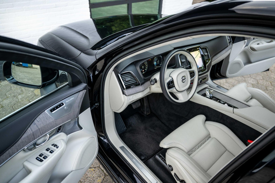 Volvo XC90 2.0 T8 Recharge AWD Inscription 455pk Massage B&W