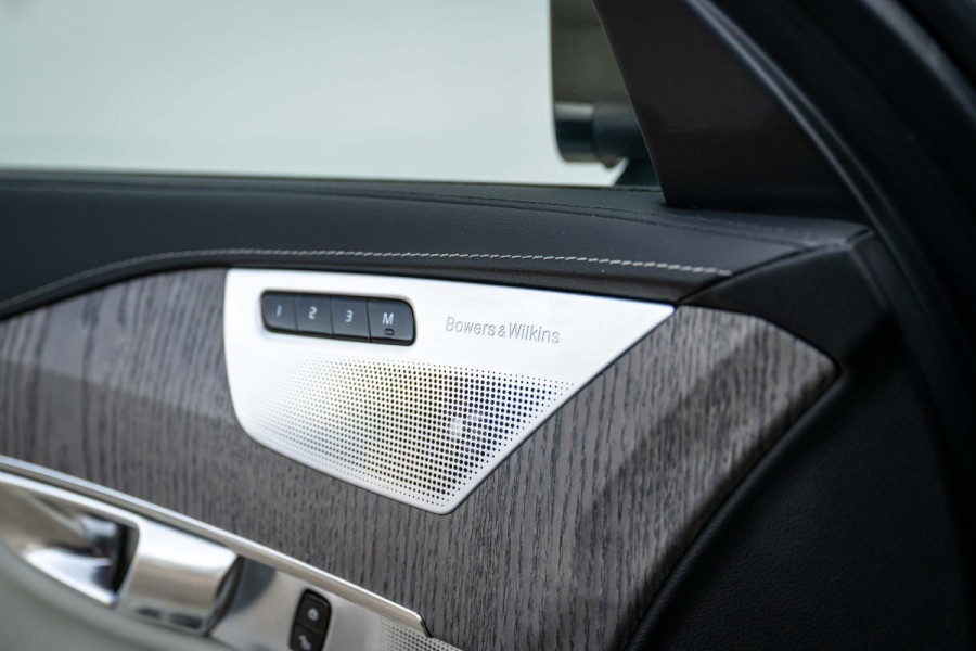 Volvo XC90 2.0 T8 Recharge AWD Inscription 455pk Massage B&W