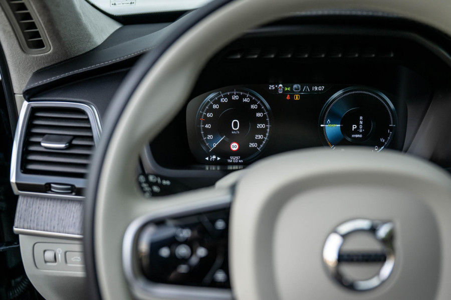 Volvo XC90 2.0 T8 Recharge AWD Inscription 455pk Massage B&W