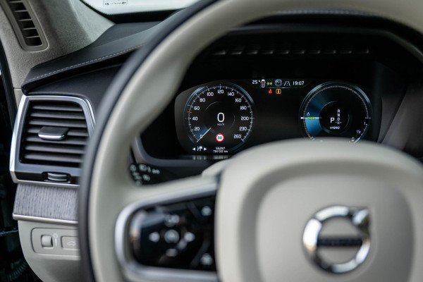 Volvo XC90 2.0 T8 Recharge AWD Inscription 455pk Massage B&W