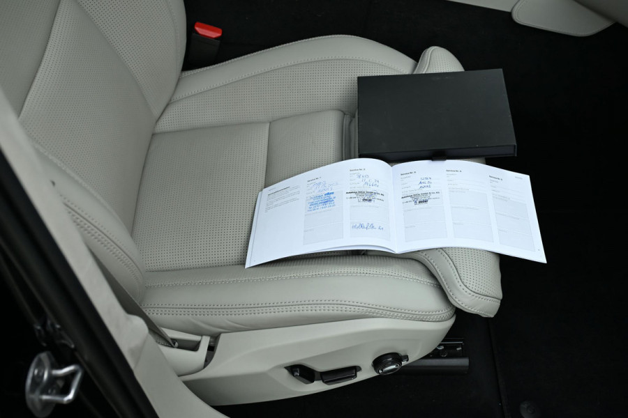Volvo XC90 2.0 T8 Recharge AWD Inscription 455pk Massage B&W