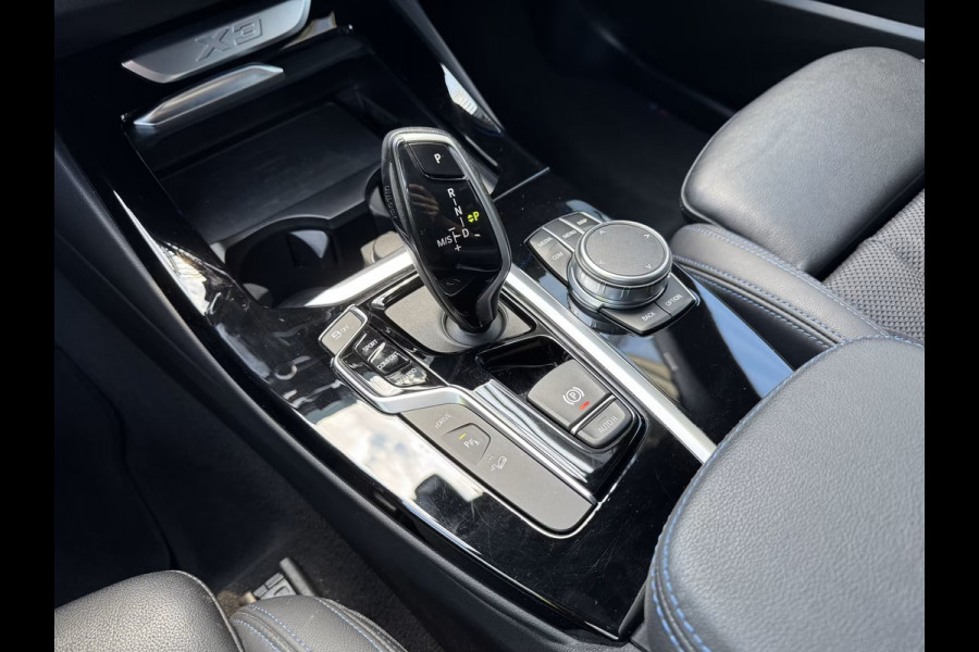 BMW X3 xDrive30e M-SPORT ** ADAPT LED, NAVI+, PANORAMA, TREKH, 20-inch LMV, PHYTONIC BLAU ** 1e EIG ** ** INFORMEER OOK NAAR ONZE AANTREKKELIJKE FINANCIAL-LEASE TARIEVEN **