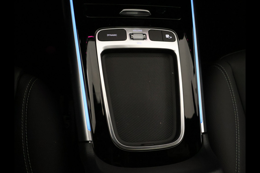 Mercedes-Benz EQA 250+ Business Line LIMITED 71 kWh | Trekhaak | Parkeerpakket met achteruitrijcamera | EASY PACK achterklep | Extra USB-poorten | Sfeerverlichting | Dodehoekassistent | Verwarmde stoelen vooraan |