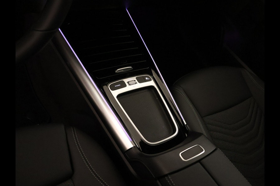 Mercedes-Benz EQA 250+ Business Line LIMITED 71 kWh | Trekhaak | Parkeerpakket met achteruitrijcamera | EASY PACK achterklep | Extra USB-poorten | Sfeerverlichting | Dodehoekassistent | Verwarmde stoelen vooraan |