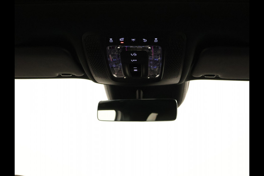 Mercedes-Benz EQA 250+ Business Line LIMITED 71 kWh | Trekhaak | Parkeerpakket met achteruitrijcamera | EASY PACK achterklep | Extra USB-poorten | Sfeerverlichting | Dodehoekassistent | Verwarmde stoelen vooraan |