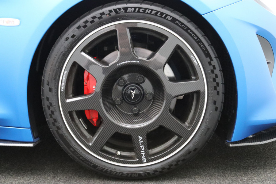 ALPINE A110 R 300pk Aerocarbon velgen | Focal Premium | Camera