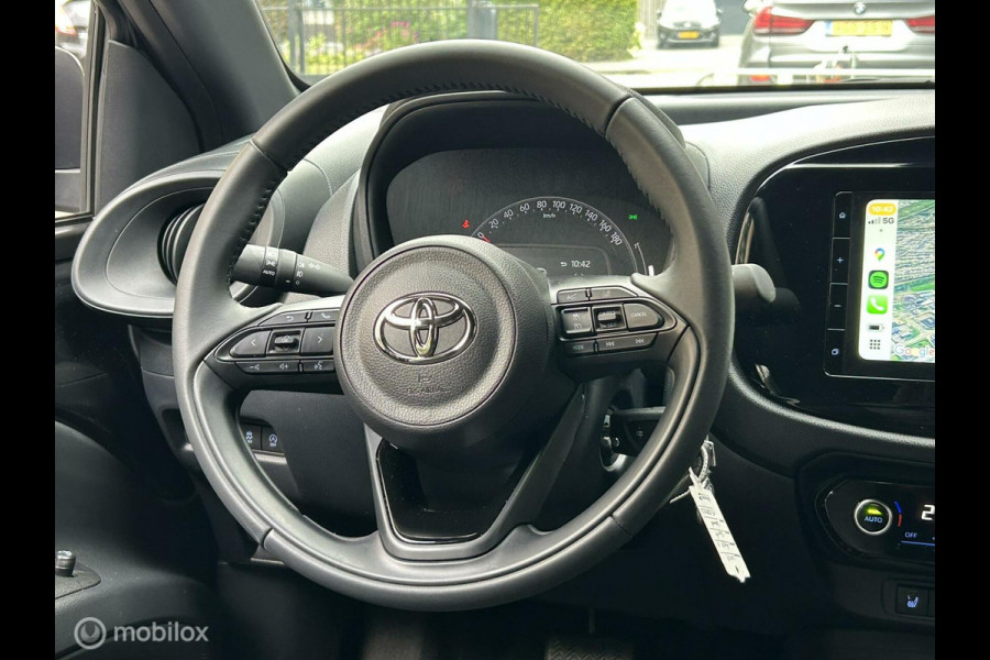 Toyota Aygo X 1.0 VVT-i S-CVT Automaat LED verl. / LM / Clima / Carplay / 10.250KM!!!