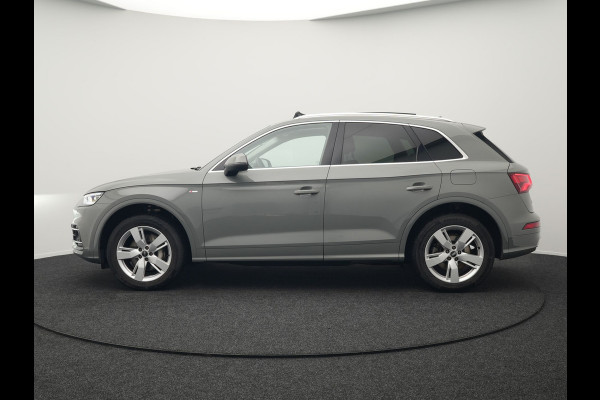 Audi Q5 50 TFSI e Quattro S Line Plug In Hybrid 299pk Dealer O.H PHEV | Panodak | Adaptive Cruise | Head Up | Camera | Virtual | Apple Carplay | Keyless | 19" L.M |