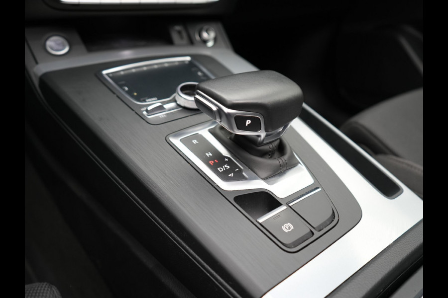 Audi Q5 50 TFSI e Quattro S Line Plug In Hybrid 299pk Dealer O.H PHEV | Panodak | Adaptive Cruise | Head Up | Camera | Virtual | Apple Carplay | Keyless | 19" L.M |
