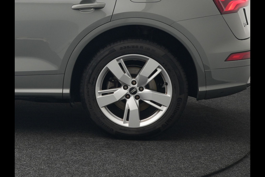 Audi Q5 50 TFSI e Quattro S Line Plug In Hybrid 299pk Dealer O.H PHEV | Panodak | Adaptive Cruise | Head Up | Camera | Virtual | Apple Carplay | Keyless | 19" L.M |