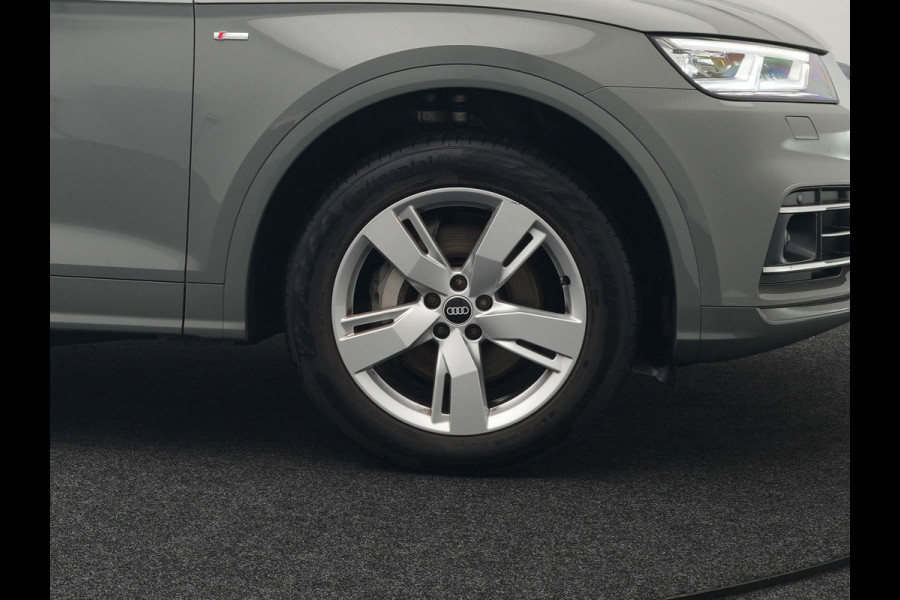 Audi Q5 50 TFSI e Quattro S Line Plug In Hybrid 299pk Dealer O.H PHEV | Panodak | Adaptive Cruise | Head Up | Camera | Virtual | Apple Carplay | Keyless | 19" L.M |