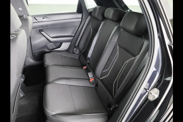 Volkswagen Polo 1.0 TSI Highline Business R 95 pk | Navigatie | Panoramadak | Parkeersensoren | Achteruitrijcamera | LED koplampen | Voll. digitaal instrumentenpaneel |