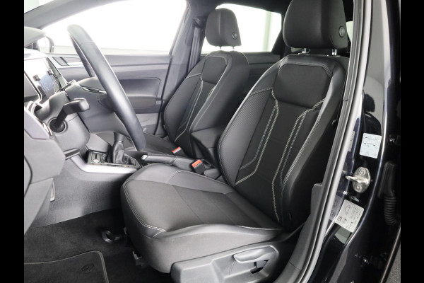 Volkswagen Polo 1.0 TSI Highline Business R 95 pk | Navigatie | Panoramadak | Parkeersensoren | Achteruitrijcamera | LED koplampen | Voll. digitaal instrumentenpaneel |