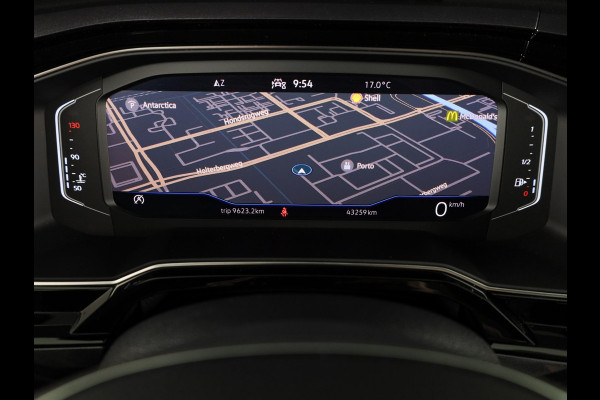 Volkswagen Polo 1.0 TSI Highline Business R 95 pk | Navigatie | Panoramadak | Parkeersensoren | Achteruitrijcamera | LED koplampen | Voll. digitaal instrumentenpaneel |