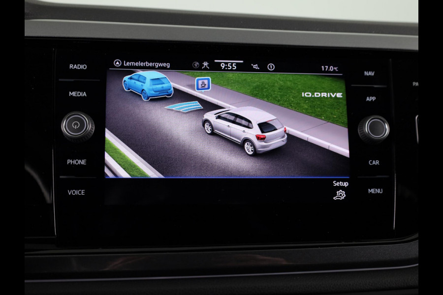 Volkswagen Polo 1.0 TSI Highline Business R 95 pk | Navigatie | Panoramadak | Parkeersensoren | Achteruitrijcamera | LED koplampen | Voll. digitaal instrumentenpaneel |